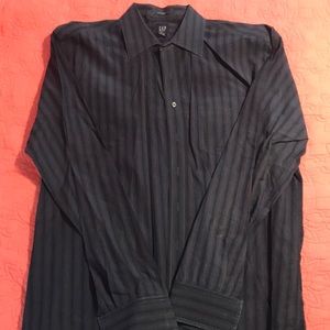 GAP Men’s Shirt